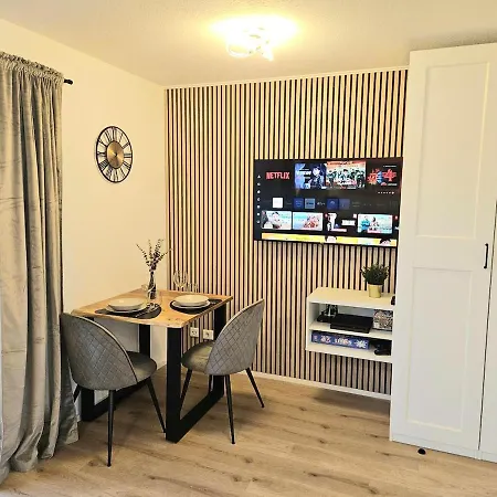 Like At - Moderne In - 24qm - Netflix Διαμέρισμα Königsbrunn